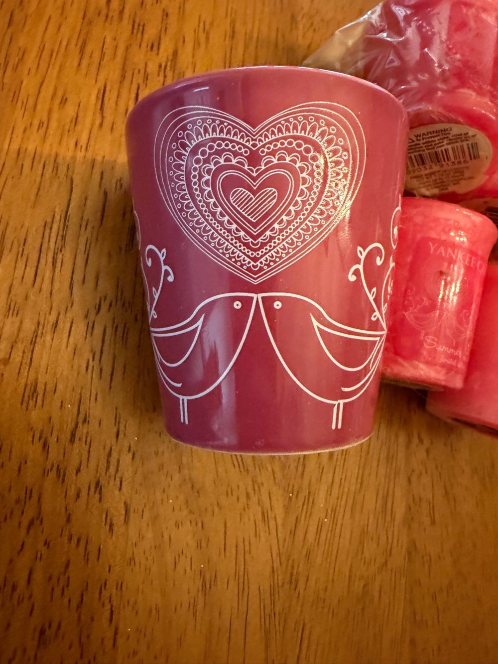 Yankee Candle First Kiss Summer Love Pink 4 pack of 1.75 oz Votives and Candle h - Picture 2 of 10